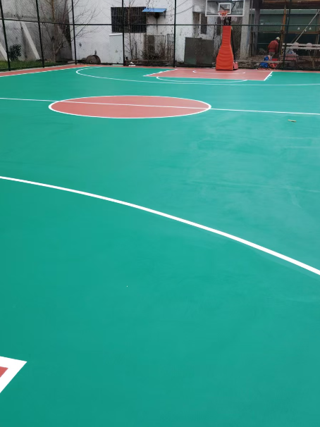 锡山 球场长期使用易出现地面开裂
